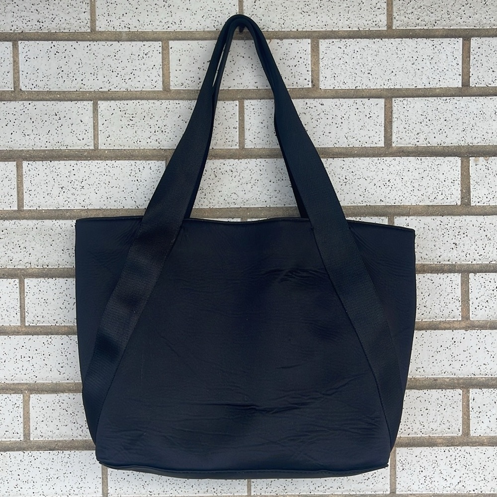 lululemon Black Tote - Picture 5 of 9